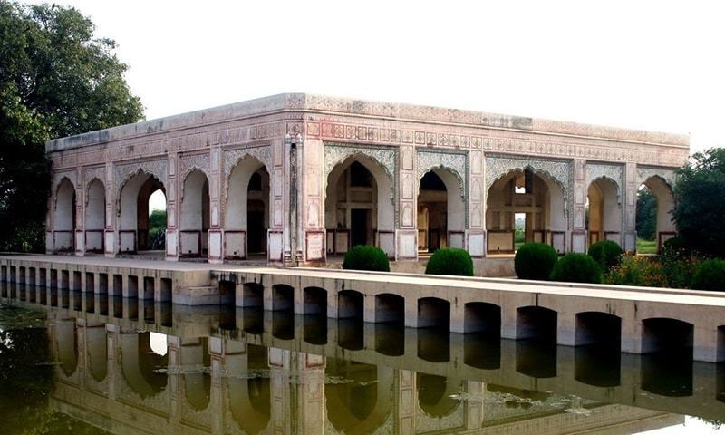 Lahore and the Ravi — A Forgotten Love Story